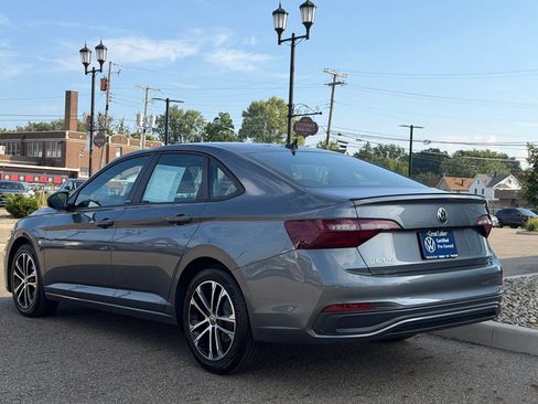 Used 2023 Volkswagen Jetta Sport FWD image 3