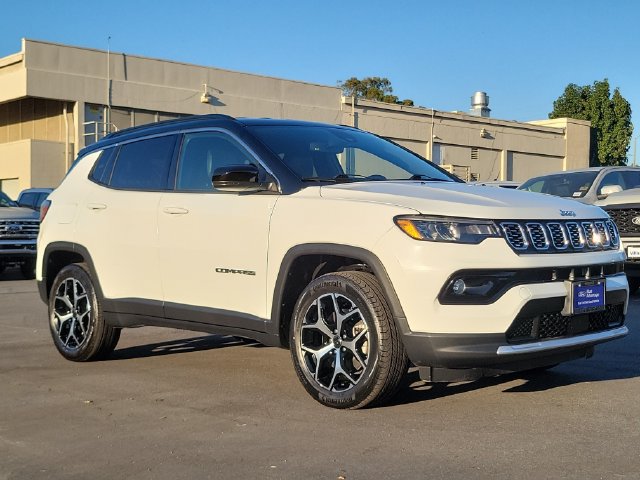 Used 2025 Jeep Compass Limited AWD/4WD image 31