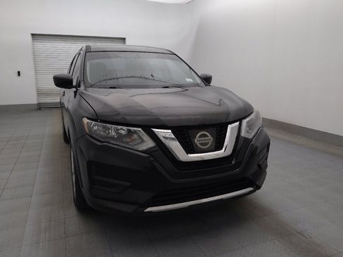 Used 2017 Nissan Rogue S image 14