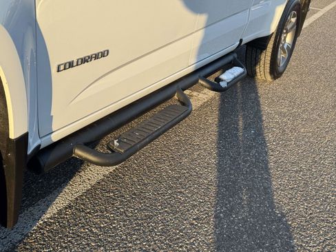 Used 2017 Chevrolet Colorado Z71 image 13