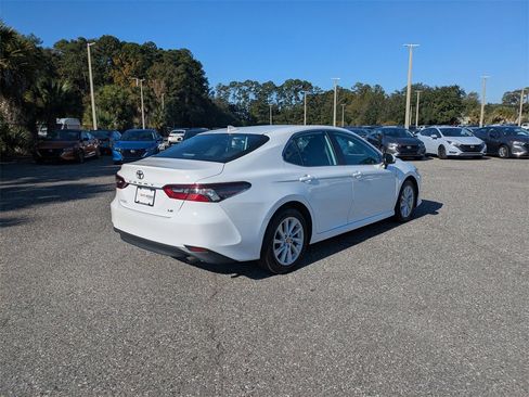 Used 2024 Toyota Camry LE image 3