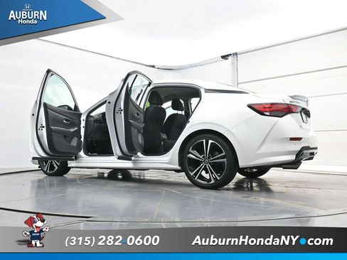 Used 2021 Nissan Sentra SR FWD image 38