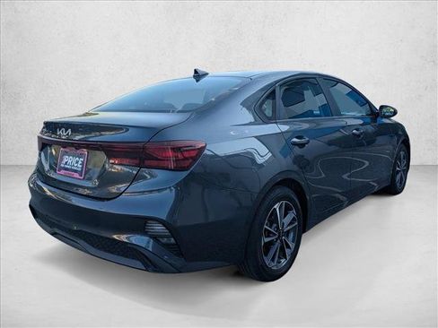 Used 2023 Kia Forte LXS w/ LXS Technology Package FWD image 5