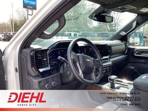 Used 2022 Chevrolet Silverado 1500 High Country w/ High Country Premium Package AWD/4WD image 24