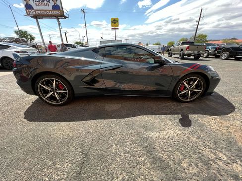 Used 2021 Chevrolet Corvette Stingray Preferred Cpe w/ Z51 Performance Package RWD image 7