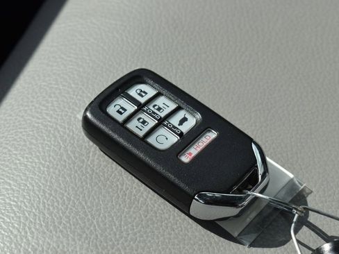 Used 2020 Honda Odyssey EX-L image 14