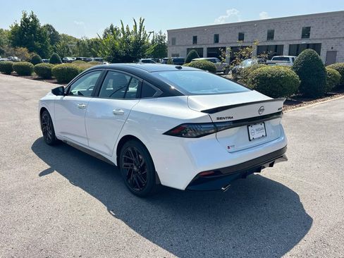 New 2027 Nissan Sentra SR w/ SR Premium Package FWD image 5