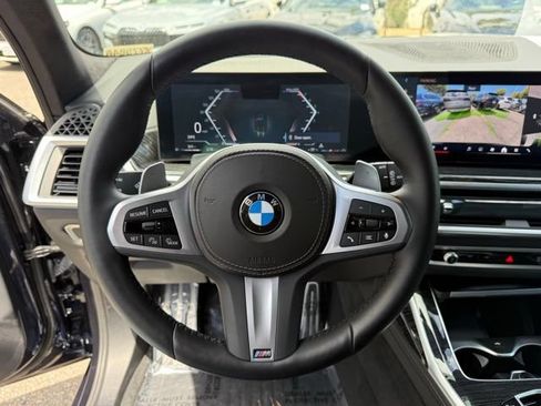 Certified 2024 BMW X7 xDrive40i w/ M Sport Package AWD/4WD image 23