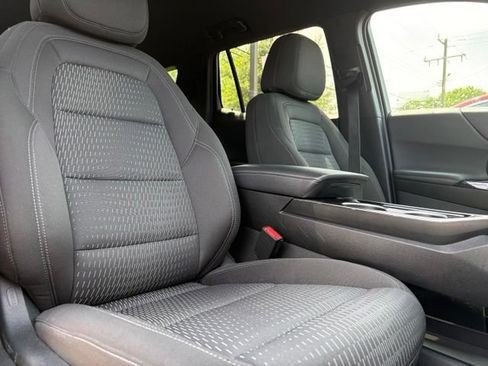 Used 2025 Chevrolet Equinox LT AWD/4WD image 27