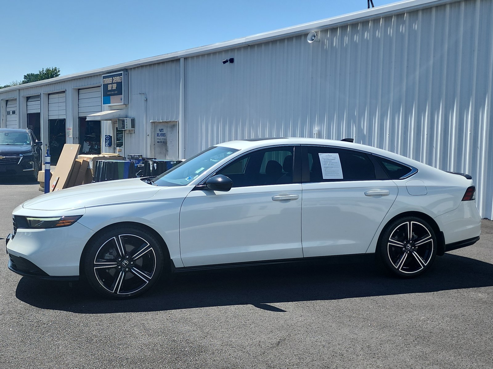 Used 2023 Honda Accord Sport image 2