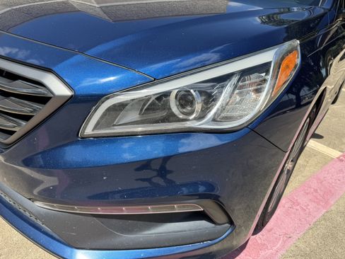 Used 2016 Hyundai Sonata Limited w/ Option Group 04 FWD image 10