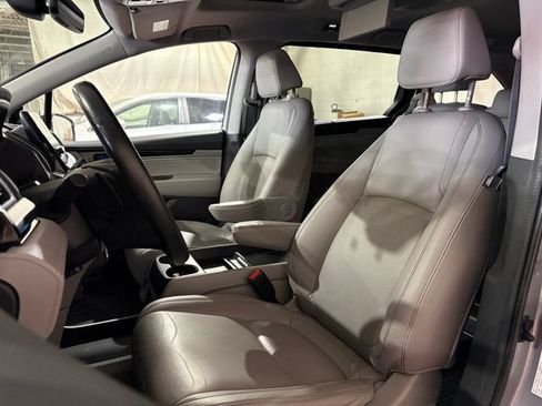 Used 2024 Honda Odyssey Touring image 5