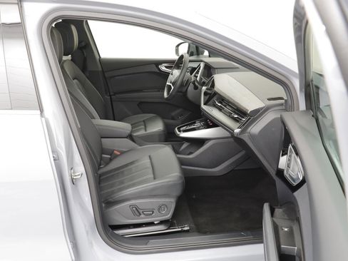 Used 2024 Audi Q4 e-tron Premium Plus w/ Premium Plus image 21