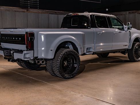 Used 2026 Ford F450 Platinum w/ Platinum Plus Package image 10