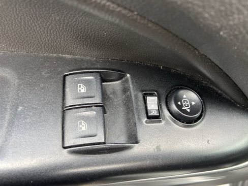 Used 2016 Chevrolet Colorado LT AWD/4WD image 16