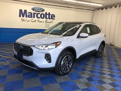 New 2025 Ford Escape SE