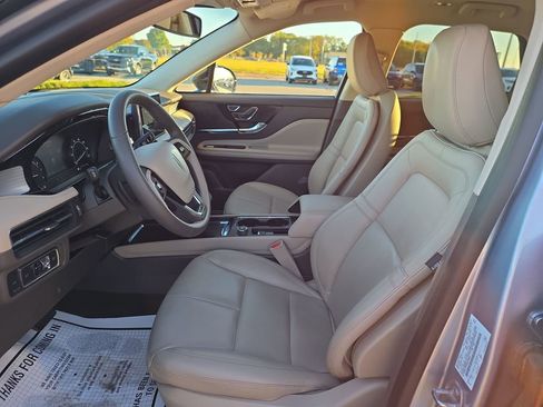 Used 2022 Lincoln Corsair AWD w/ Equipment Group 101A image 24