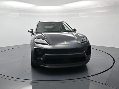 Used 2024 Porsche Macan 4 Electric image 33