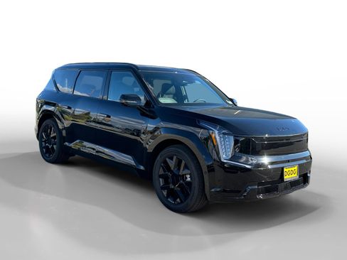 New 2026 Kia EV9 Land w/ Nightfall Edition Package image 7