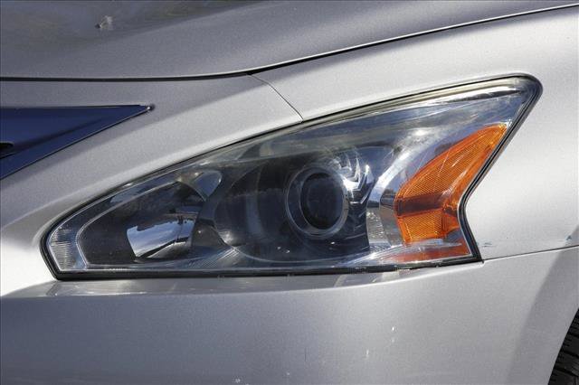 Used 2013 Nissan Altima 2.5 SL FWD image 10