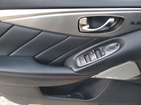 Used 2018 INFINITI Q50 Red Sport 400 w/ Sensory Package (Sport) image 16