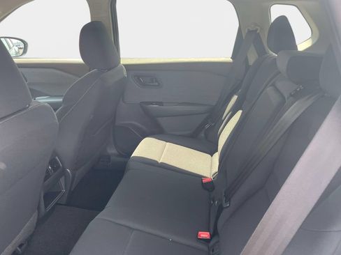 Used 2023 Nissan Rogue S AWD/4WD image 16