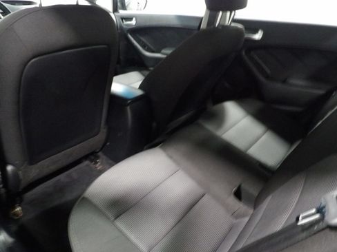 Used 2017 Kia Forte LX FWD image 9