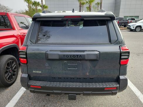 Used 2025 Toyota 4Runner SR5 image 19