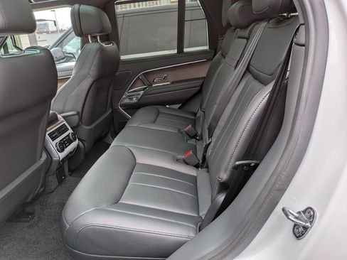 New 2025 Land Rover Range Rover SE AWD/4WD image 24