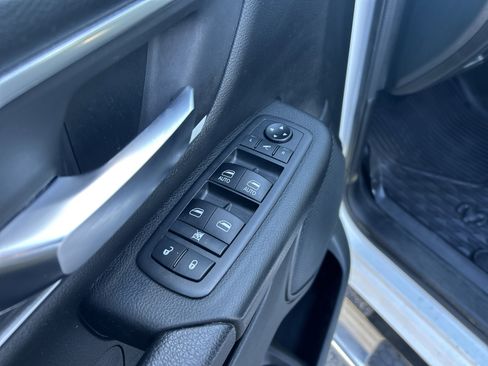 Used 2019 RAM 1500 Big Horn AWD/4WD image 15