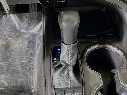 Used 2023 Toyota Camry SE image 23