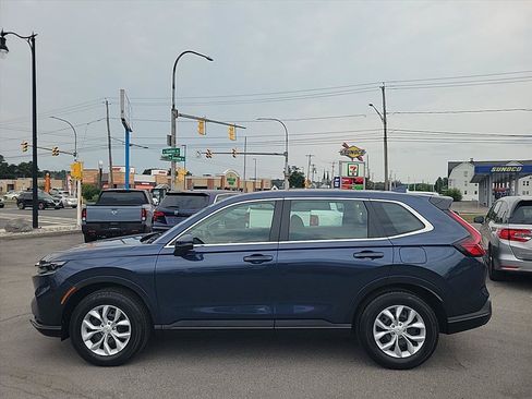 Used 2024 Honda CR-V LX image 2