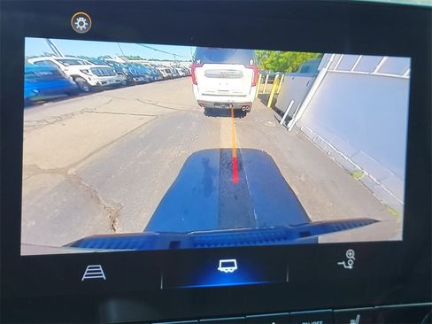 Used 2024 Chevrolet Colorado Z71 w/ Z71 Convenience Package 2 image 20