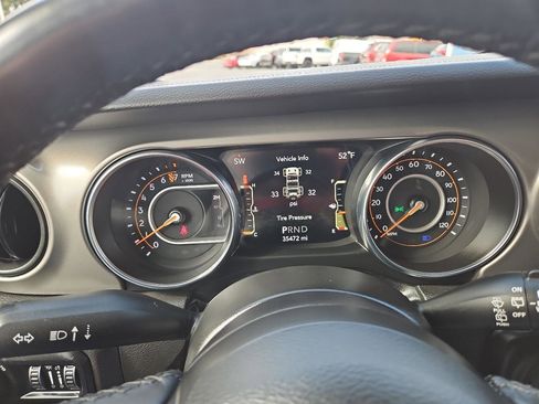 Used 2022 Jeep Wrangler Sport image 20