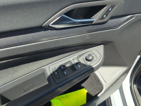 New 2025 Volkswagen Golf SE image 13