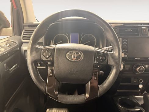 Used 2020 Toyota 4Runner Venture w/ Moonroof Package AWD/4WD image 13