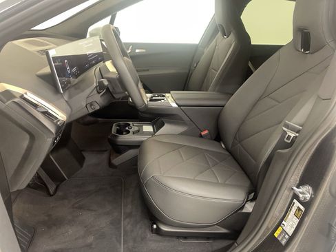 Used 2025 BMW iX xDrive50 w/ Premium Package image 4