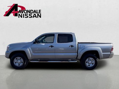 Used 2015 Toyota Tacoma PreRunner w/ SR5 Package RWD image 2