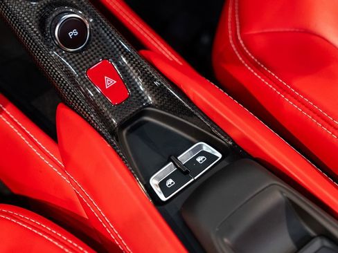 Certified 2023 Ferrari F8 Tributo image 38