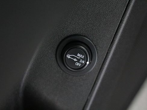 Used 2022 Chevrolet Equinox LT w/ Driver Convenience Package FWD image 45
