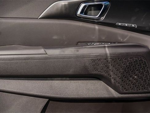 New 2025 Kia Carnival SX w/ SX Dark Edition Package image 38