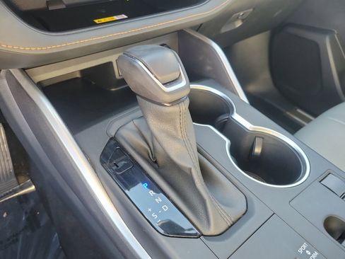 Used 2023 Toyota Highlander Bronze Edition image 27