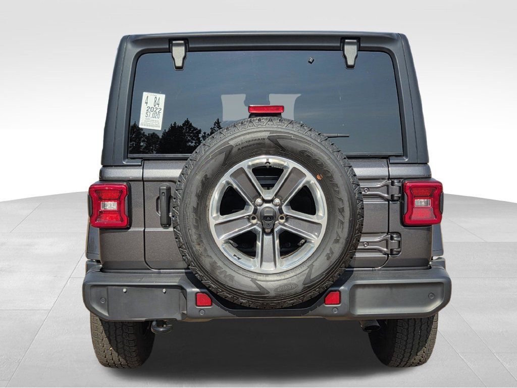 Used 2022 Jeep Wrangler Unlimited Sahara w/ Cold Weather Group AWD/4WD image 7