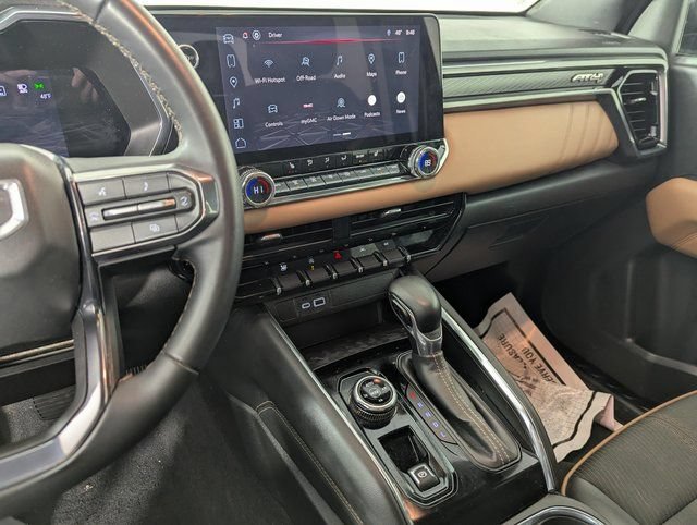 Used 2023 GMC Canyon AT4 w/ Technology Package AWD/4WD image 15