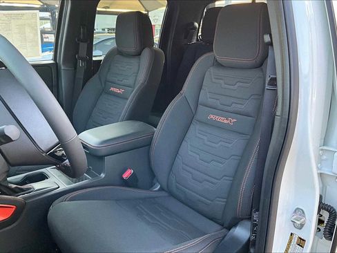 New 2026 Nissan Frontier Pro-X w/ Pro-X Convenience Package RWD image 9