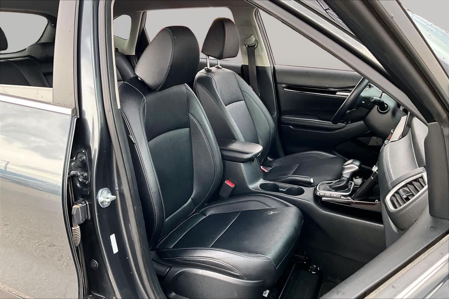 Used 2025 Kia Seltos EX FWD image 9