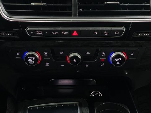 Used 2018 Audi Q7 3.0T Premium Plus w/ Premium Plus Package image 24