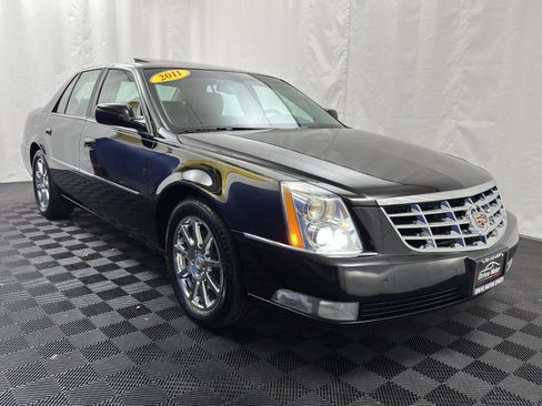 Used 2011 Cadillac DTS Premium image 11