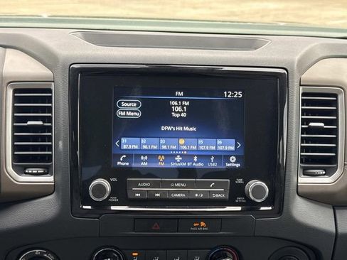 Used 2022 Nissan Frontier SV AWD/4WD image 14