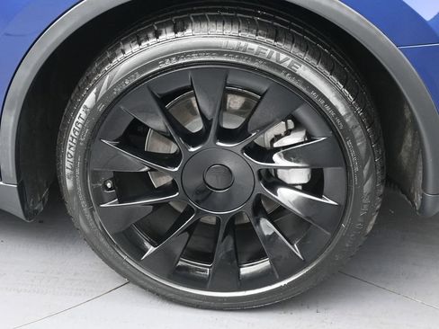 Used 2021 Tesla Model Y 2WD image 36